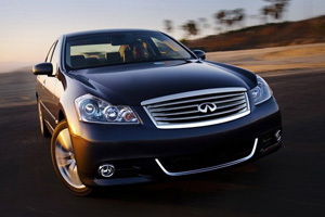 Гибридный Infiniti M будет продаваться в Европе