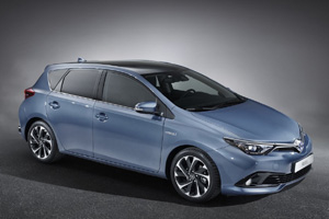 Фото обновленного Toyota Auris