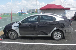 Седан Kia Rio замечен в Питере