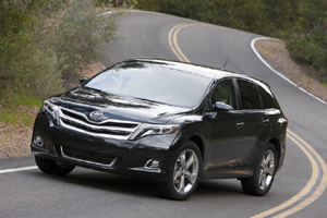 Toyota отзывает 885 тысяч автомобилей по всему миру