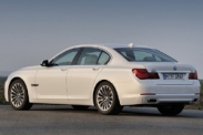Новый BMW 7-Series станет существенно легче
