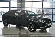 Чиновников пересадят на Lada Vesta Signature
