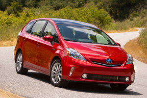 Новый Toyota Prius получит полный привод