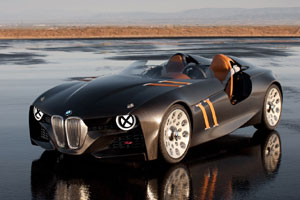 В Италии показали углепластиковый BMW