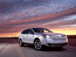 Состоялся дебют серийного кроссовера Lincoln MKT