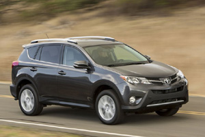 В России начались продажи нового Toyota RAV4