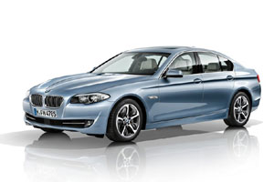 BMW представит в Токио гибридную “пятерку”