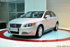 Китайцы клонировали Volvo S40