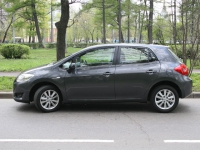 Toyota Auris: молодой, авторитетный, невыдающийся…