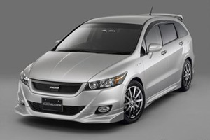 Honda Stream получил тюнинг-запчасти от Mugen