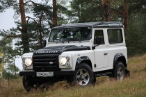 Land Rover Defender: лед и пламя