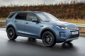 Land Rover подключил ещё два кроссовера к розетке