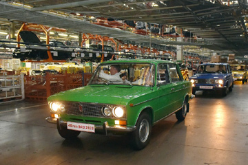 ВАЗ-2103 исполняется 45 лет