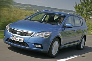 За Kia в Фаворит Моторс 