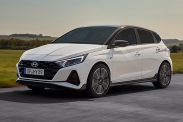 Hyundai показал псевдо-спортивный хэтч i20