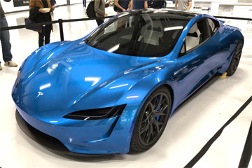 Илон Маск анонсировал Tesla Roadster SpaceX