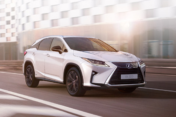 В России появился Lexus RX Black Royal