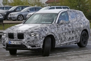 Первые фотографии интерьера BMW X3 нового поколения