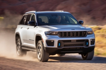 Представлен пятиместный Jeep Grand Cherokee