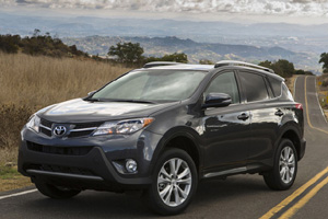 В России принимают заказы Toyota RAV4 нового поколения