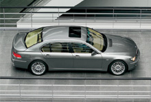 Обновленный BMW 7 серии появится весной 2005 года. Обновленный BMW 7 серии появится весной 2005 года.