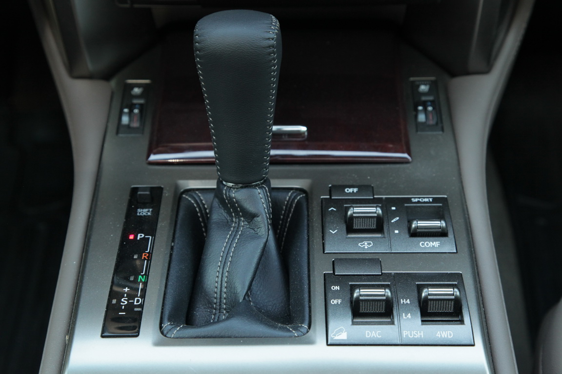 Lexus GX460: готов к приключениям!