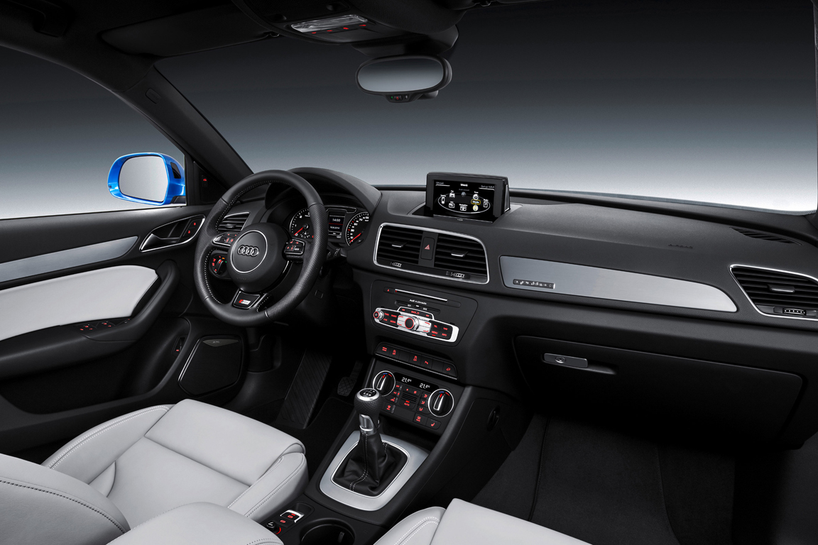 Audi Q3 2015 Ауди 