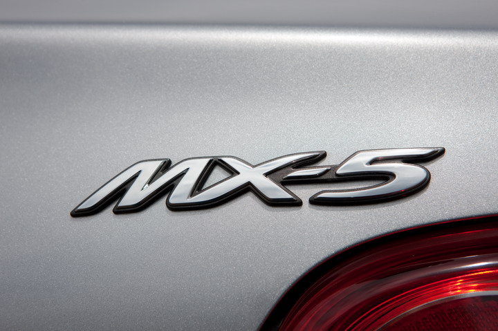 Mazda MX-5: новое лицо и старая философия
