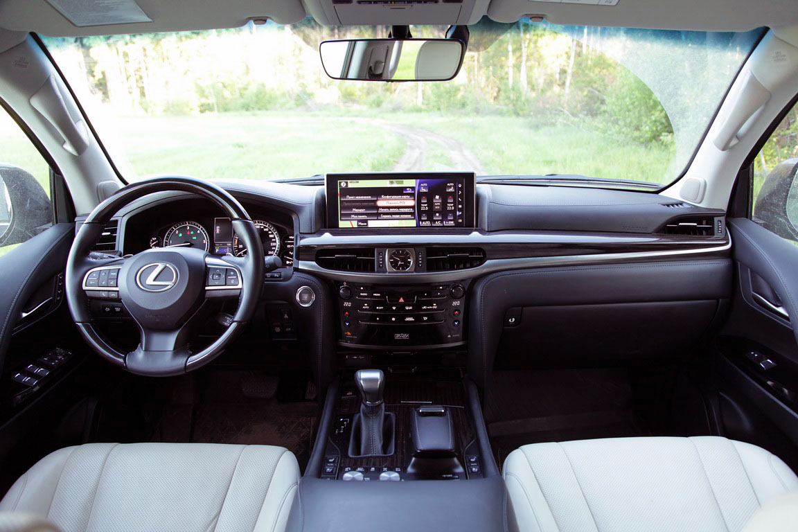 Lexus LX450D: +450 к харизме