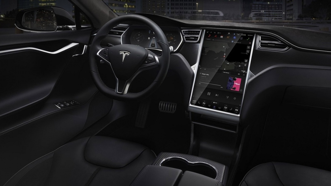 Tesla Modes S 2017
