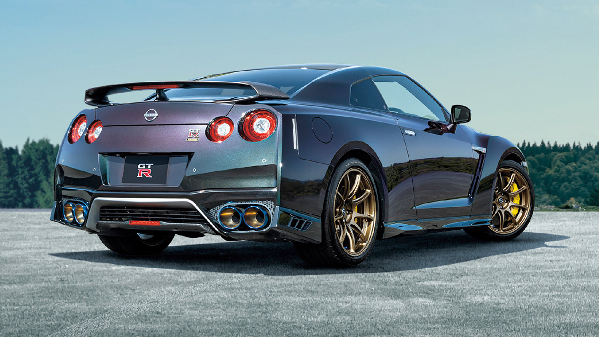 Nissan GT-R Track Edition Engineered by Nismo T-spec