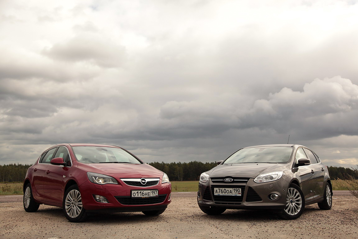 Opel Astra vs Ford Focus: цветы или фокусы?