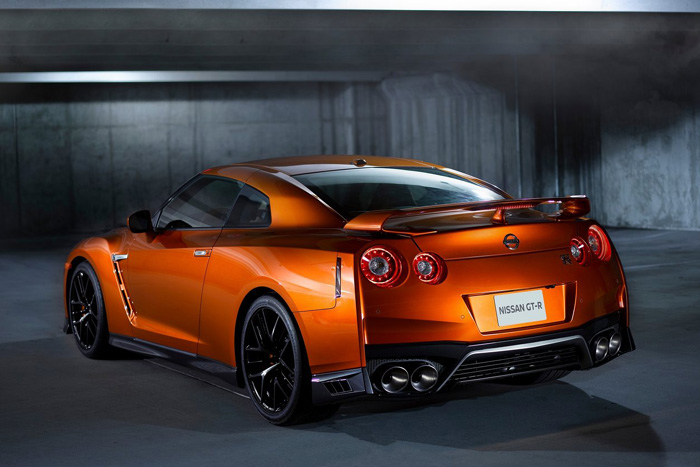 Обновленный Nissan GT-R