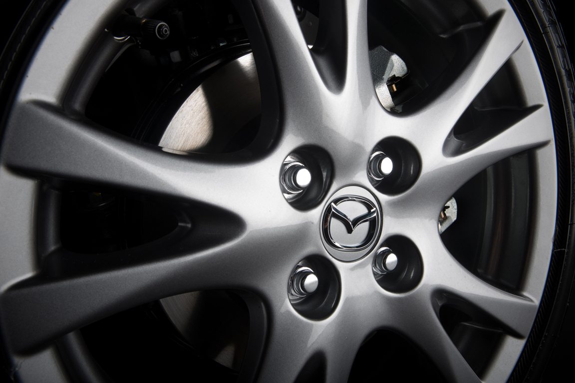 Mazda2: спортивная и обаятельная