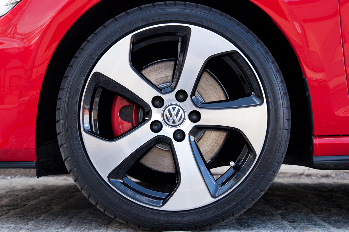 Volkswagen Golf GTI: До мурашек по коже