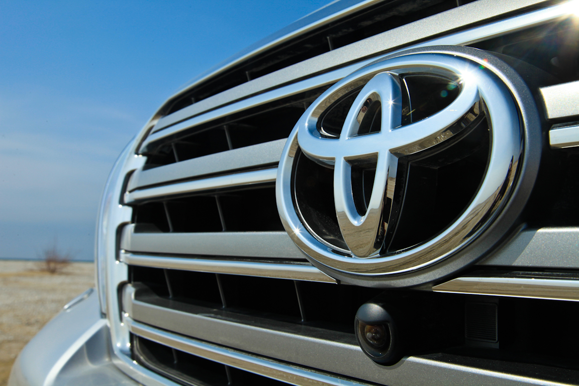 Toyota Land Cruiser 200: Надежней банковской ячейки