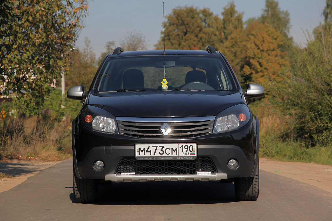 Renault Sandero Stepway: примеряем ДХО Philips Day Light 9